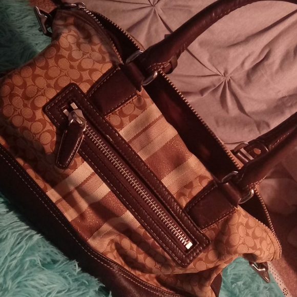 Coach purse - Picture 2 of 2